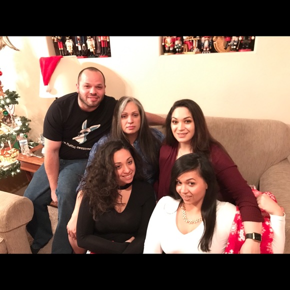 ๐ฝ Meet your Posher, Michael ๐๐ป - Picture 7 of 10